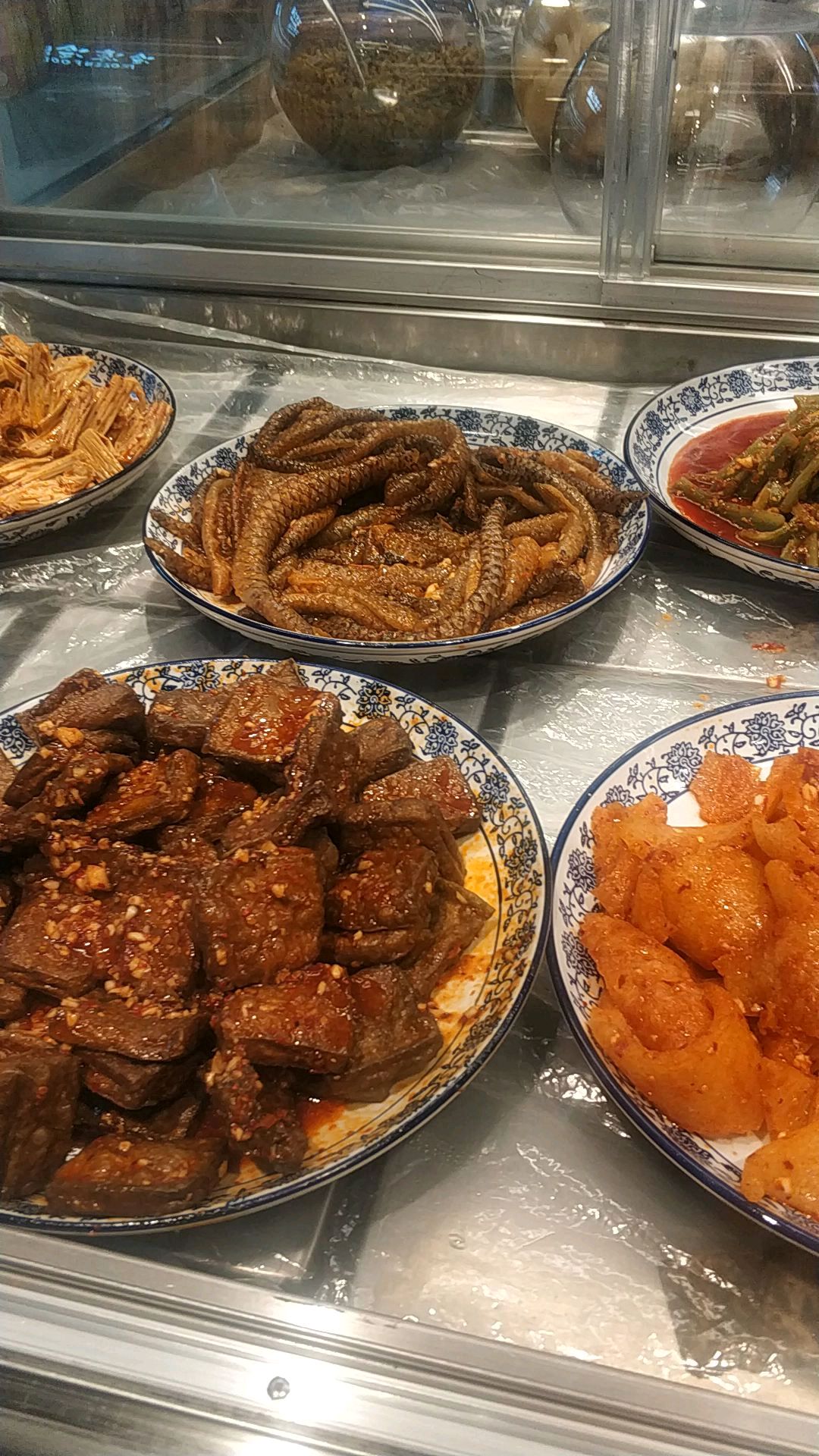 买点熟食凉菜