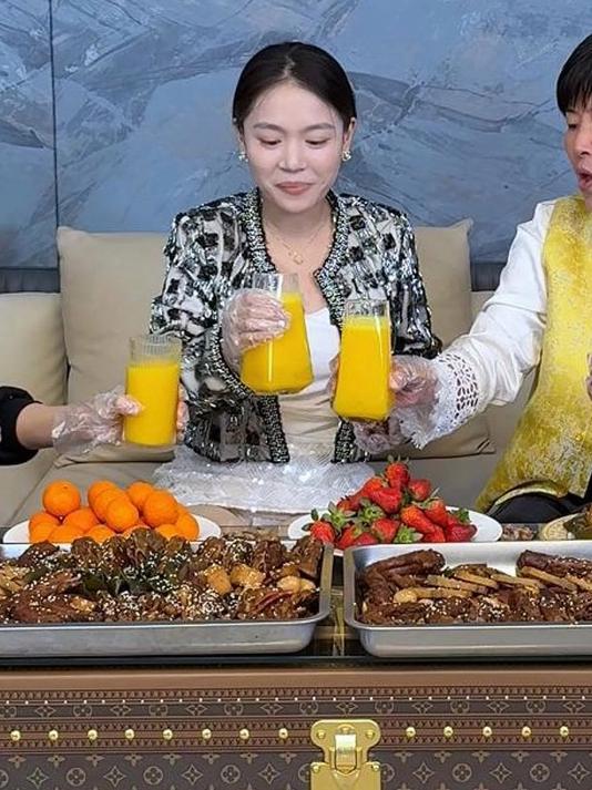 18000女保姆自制麻辣鸭货,阿冰做的太好吃了