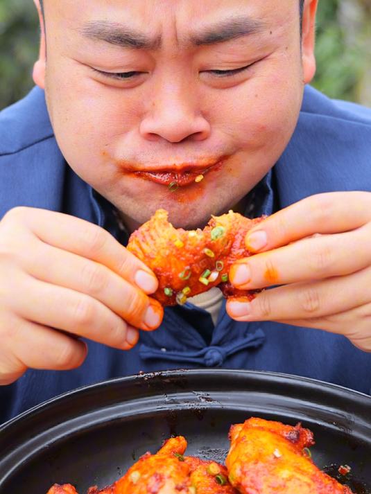 鸡翅和鱼翅，你们选哪个？