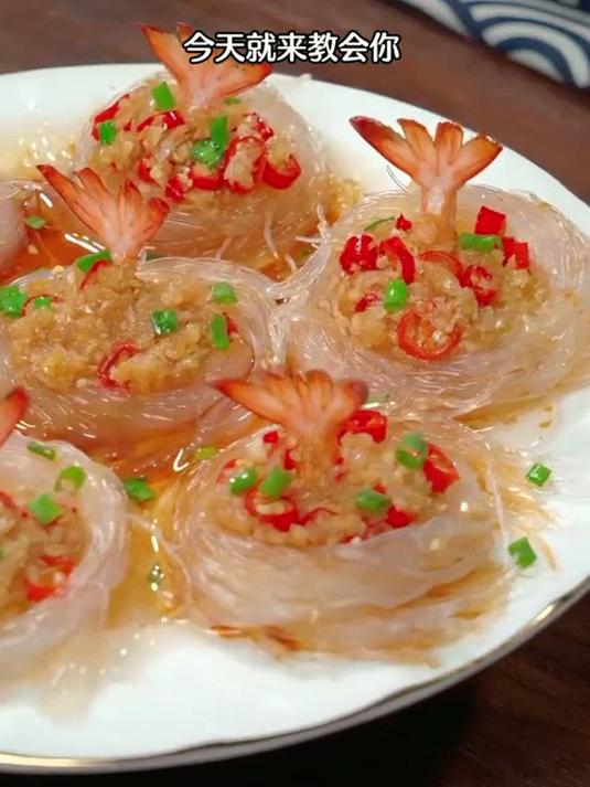千丝万缕虾怎么做才好吃，今天就来教会你，做法简单 营养又好吃 蒜蓉虾