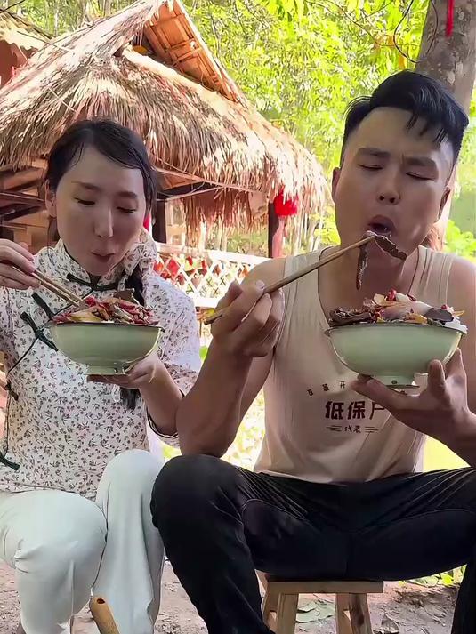  猪肝猪心辣子一起炒太好吃啦