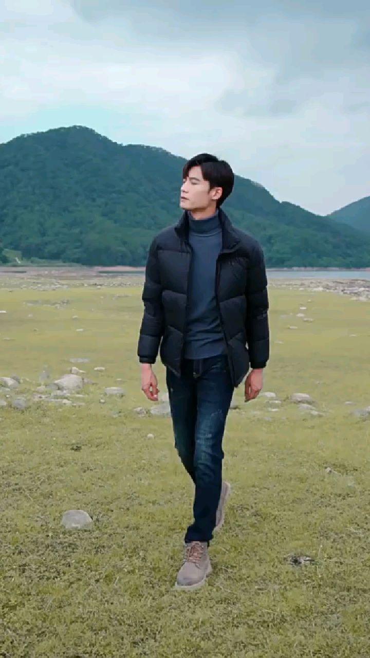 骆驼女装羽绒服女男短款白鸭绒连帽加厚保暖面包服