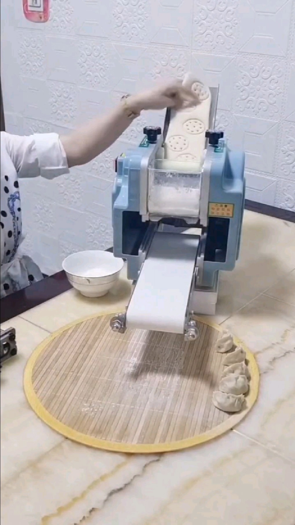 饺子皮机省时省力