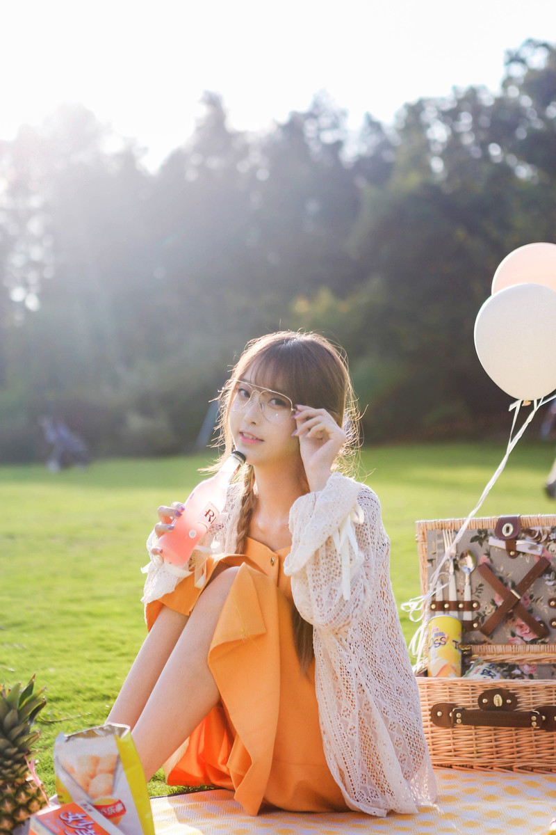 图片[3]-野餐少女-六色网
