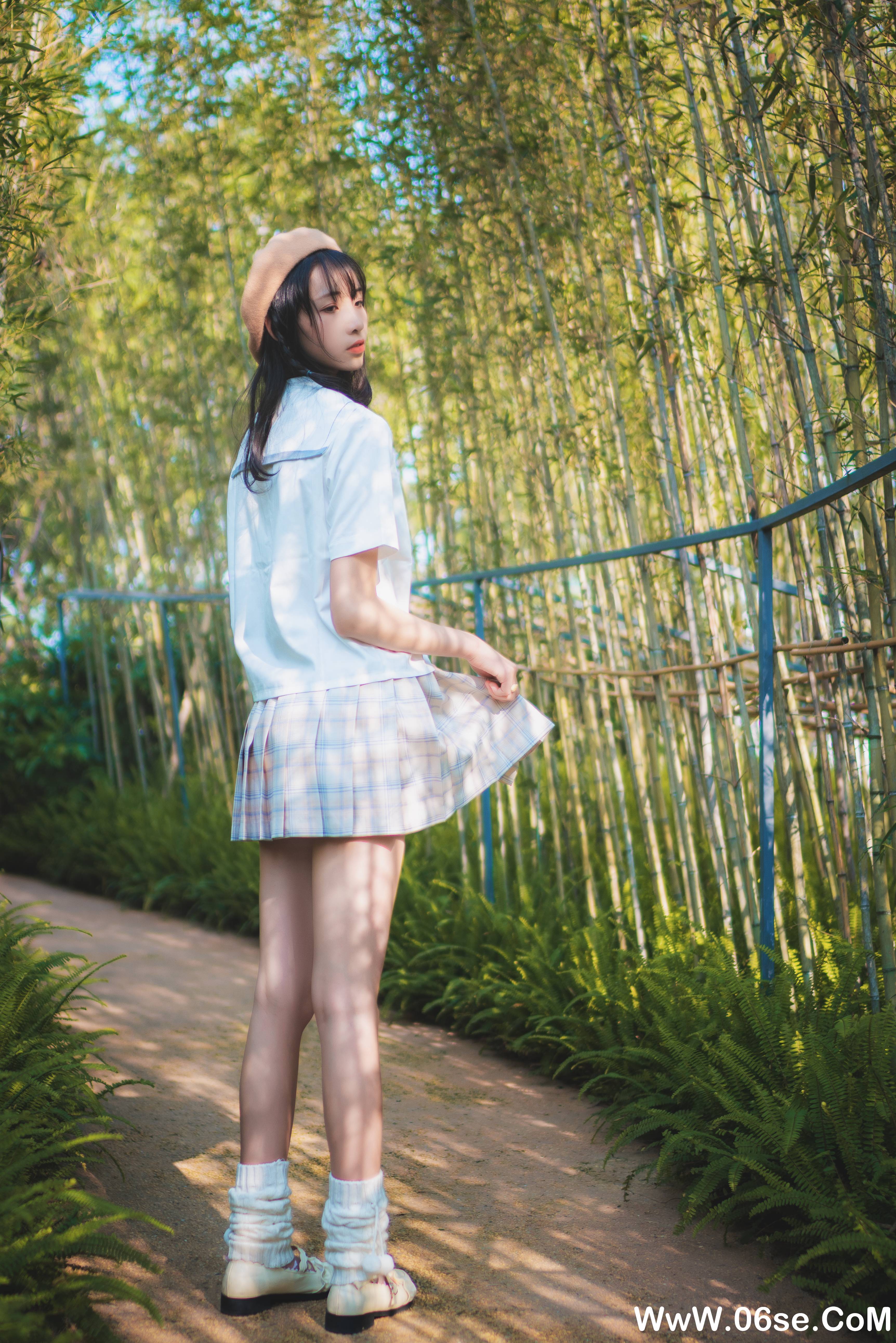 图片[37]-西瓜少女 NO.001 – 白云森林[39P+408M]-六色网
