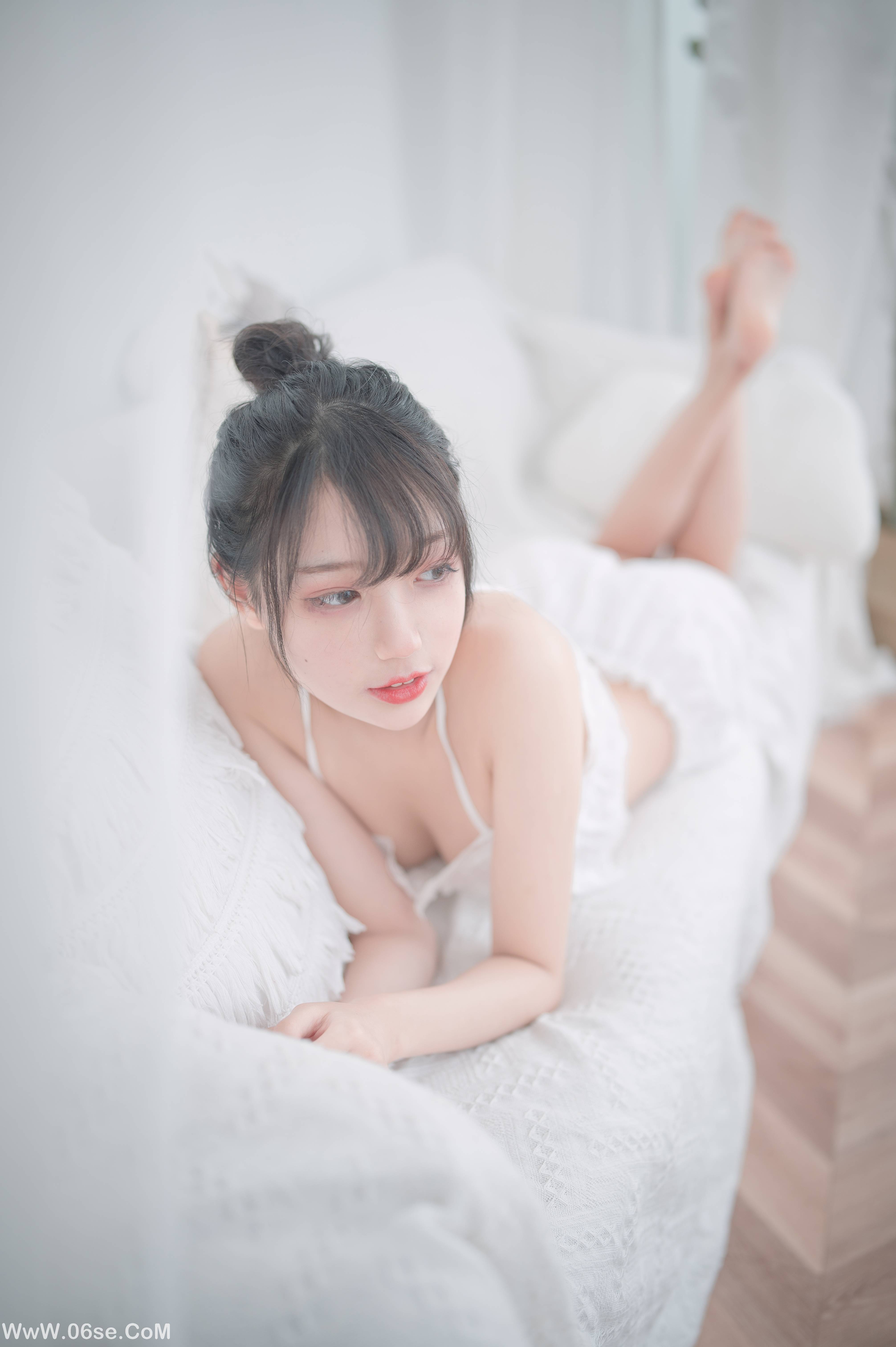 周叽是可爱兔兔 NO.015 白色睡衣[23P196M]-六色网