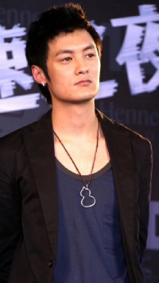 余文乐的蜕变历程