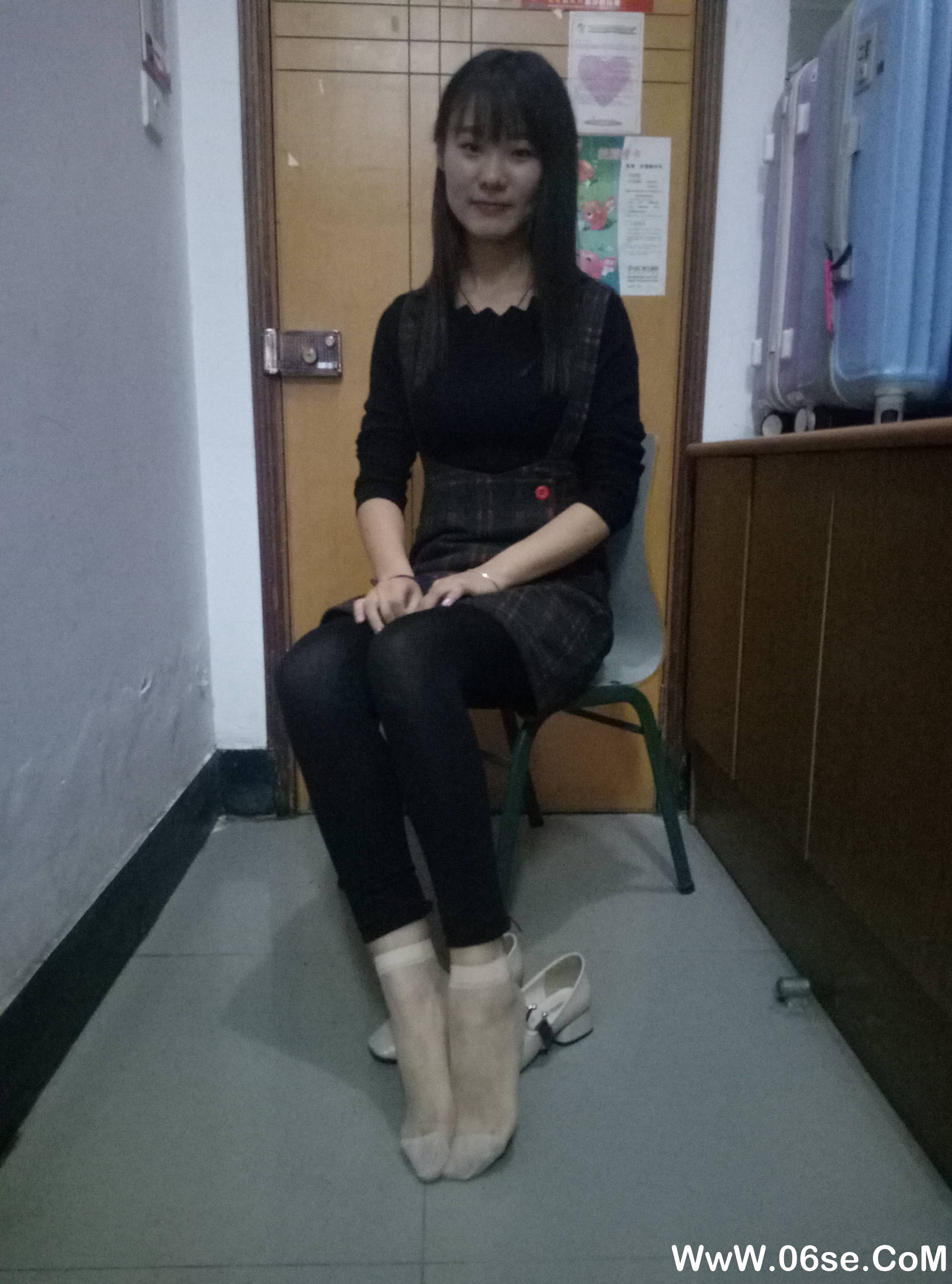 图片[51]-学妹校园寝室短丝系列001期 王丽君[85P284M]-六色网