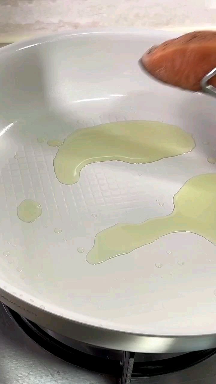 托斯卡纳三文鱼,鲜香可口,奶香浓郁