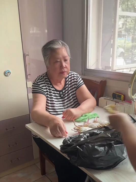 没事让他溜达溜达去