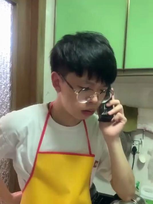 今晚的晚餐:藤条焖猪肉