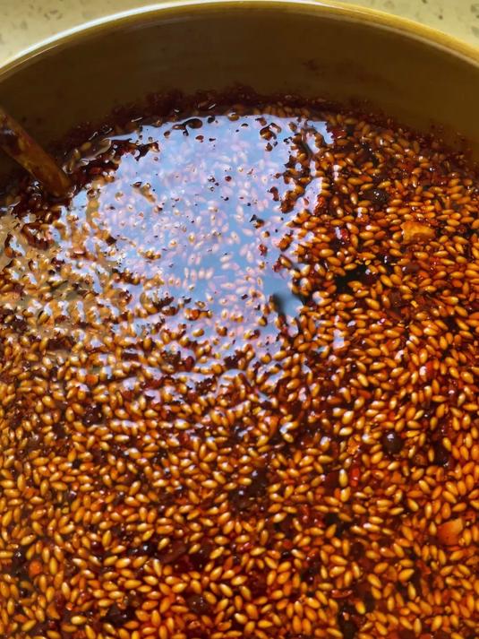 学会这个辣椒油做法，凉拌菜再也不用发愁了