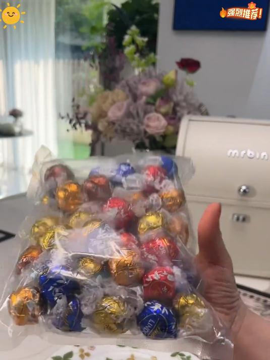 瑞士的高奢巧克力瑞士莲老外送礼必备的软心巧克力糯叽叽一口爆浆