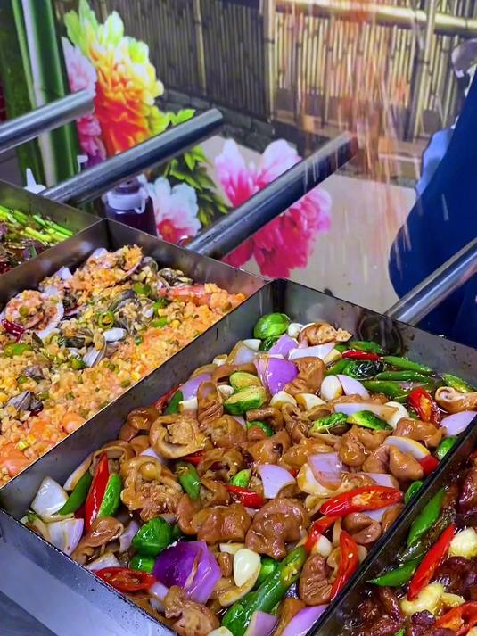 特色铁盘子烧烤,精选肥肠,不用串串的戳子肉你那里有吗?