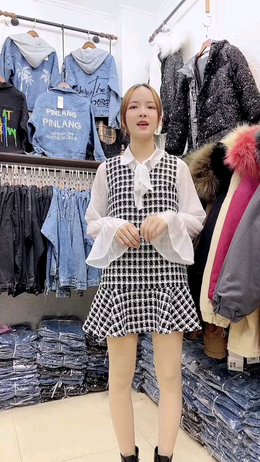 1125广州服装市场女装清仓,高档中长款派克服组合系列