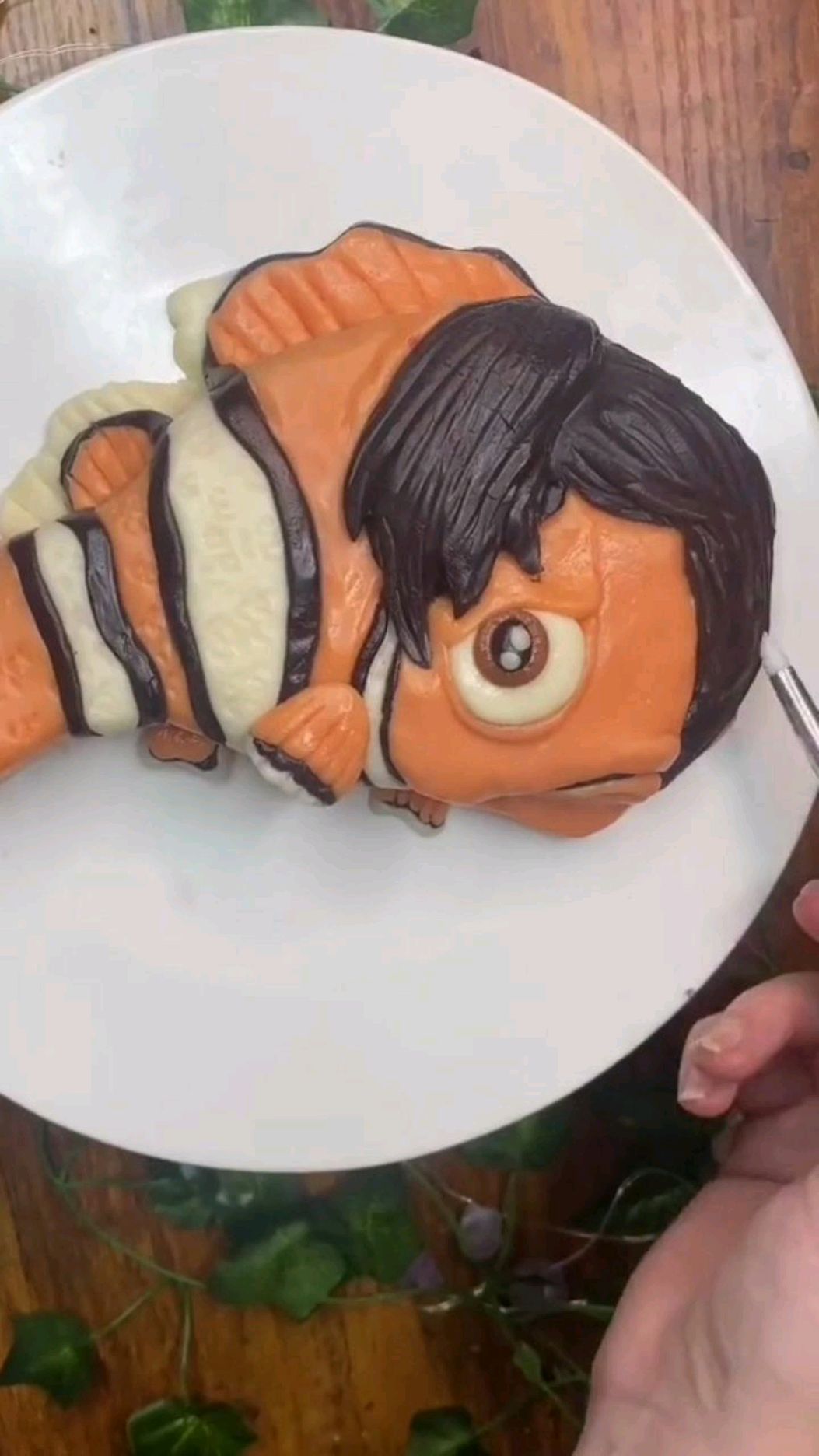 简单几步制作小丑鱼蛋糕