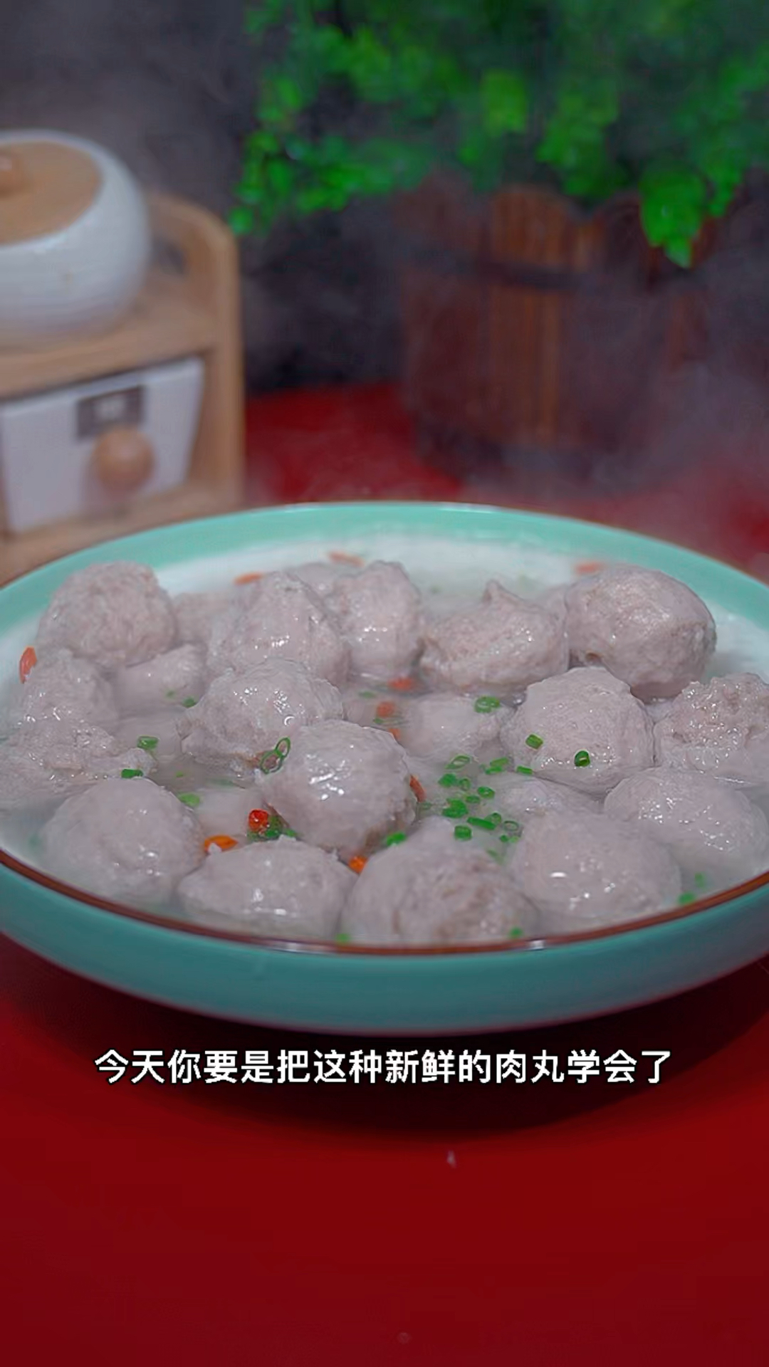 再也不用去外面买速冻肉丸了,自己在家里做,干净又卫生。#瘦肉丸