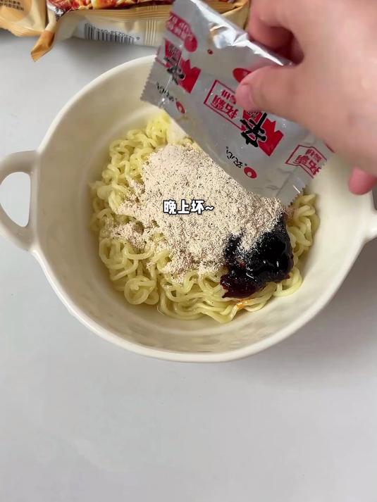 无滤镜 原相机 测评奶油芝士拌面