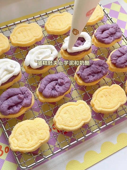 下午茶卡通煎饺+烤五花肉串+芒果糯米冰