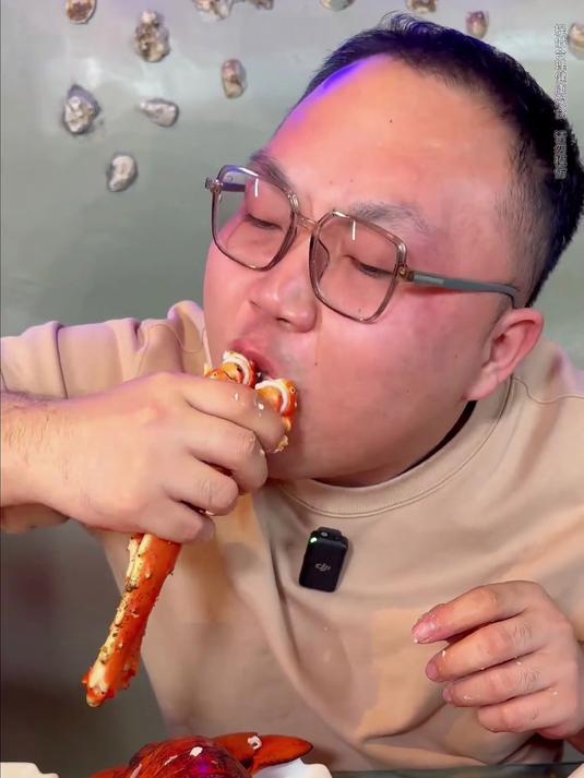 应兄弟们要求盘一下长春的帝王蟹自助