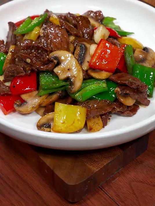 以后牛肉买回家，你就试试这个口蘑黑椒牛肉片