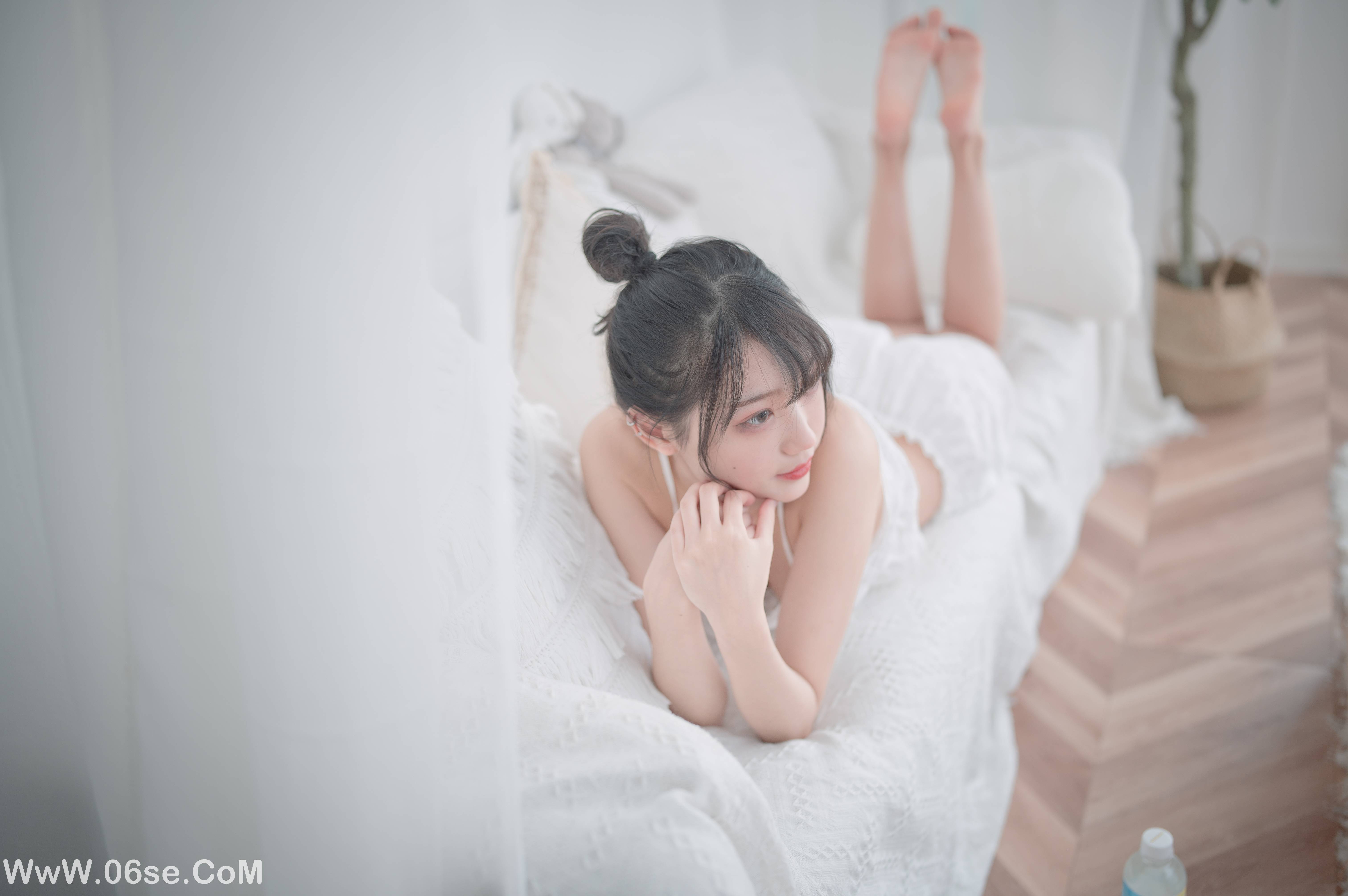 图片[2]-周叽是可爱兔兔 NO.015 白色睡衣[23P196M]-六色网