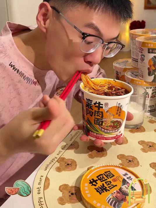 传承手艺襄阳牛肉面,慢熬汤底鲜入骨,一口唤醒味蕾