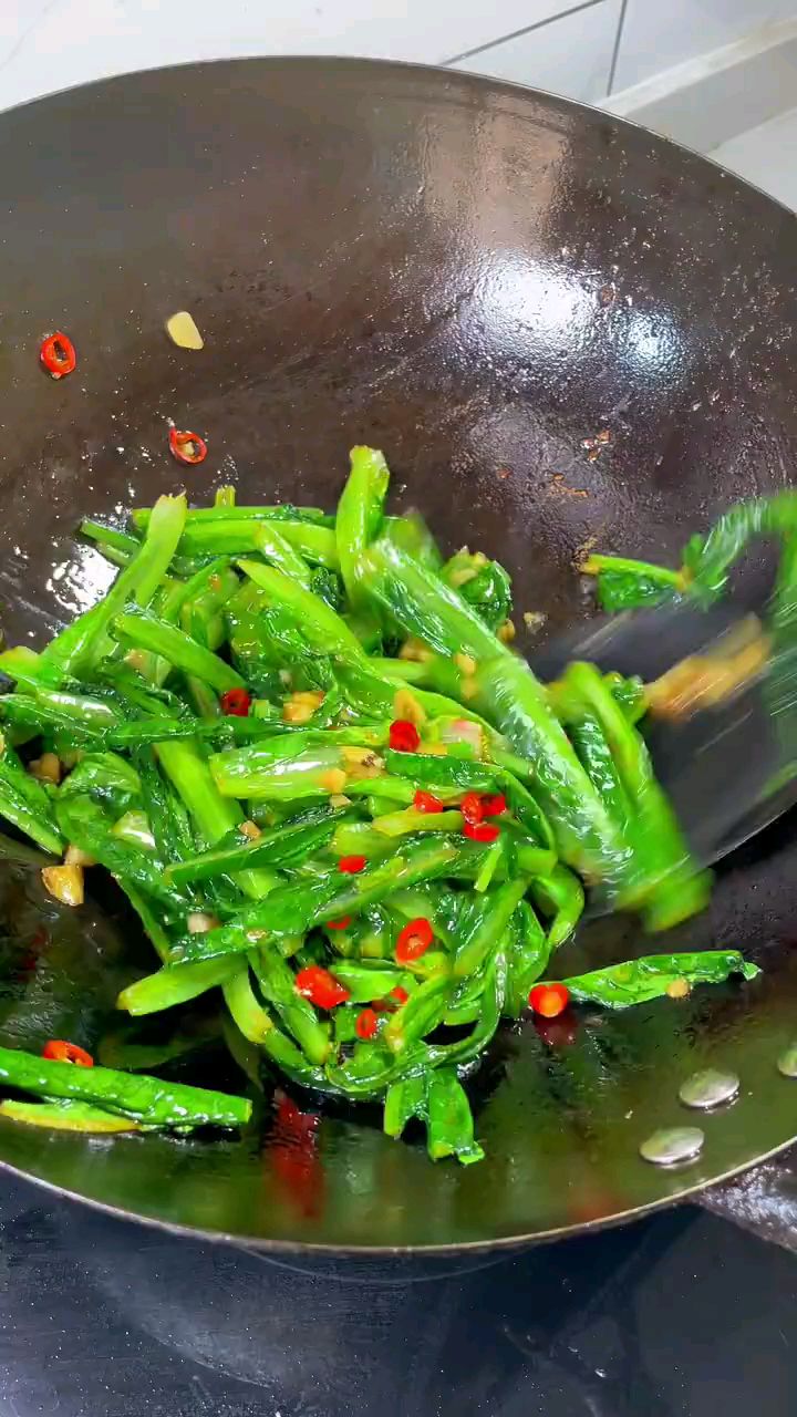 分享美食蒜蓉油麦菜做法