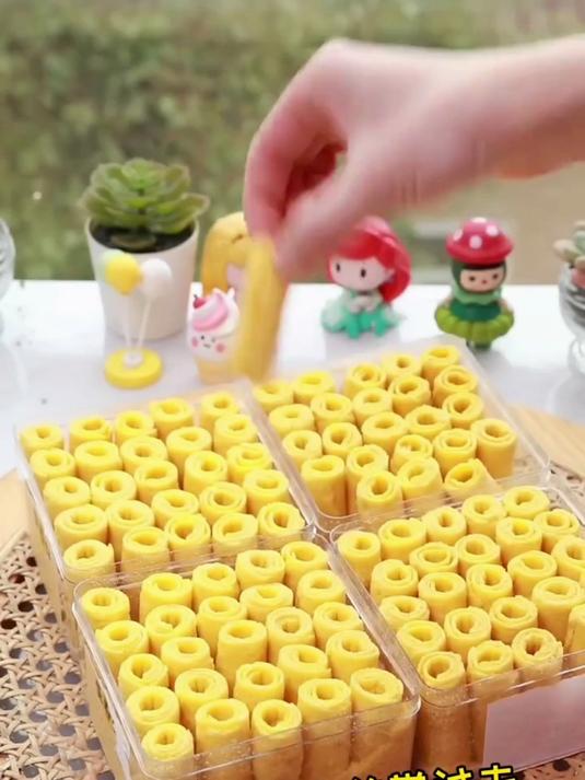 做了小礼物给她带去,你们说这个小王子蛋糕够不够哇塞?