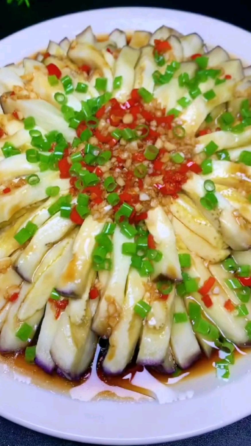 便宜又好吃的蒸茄子,做法简单新手也可以,你也试试吧