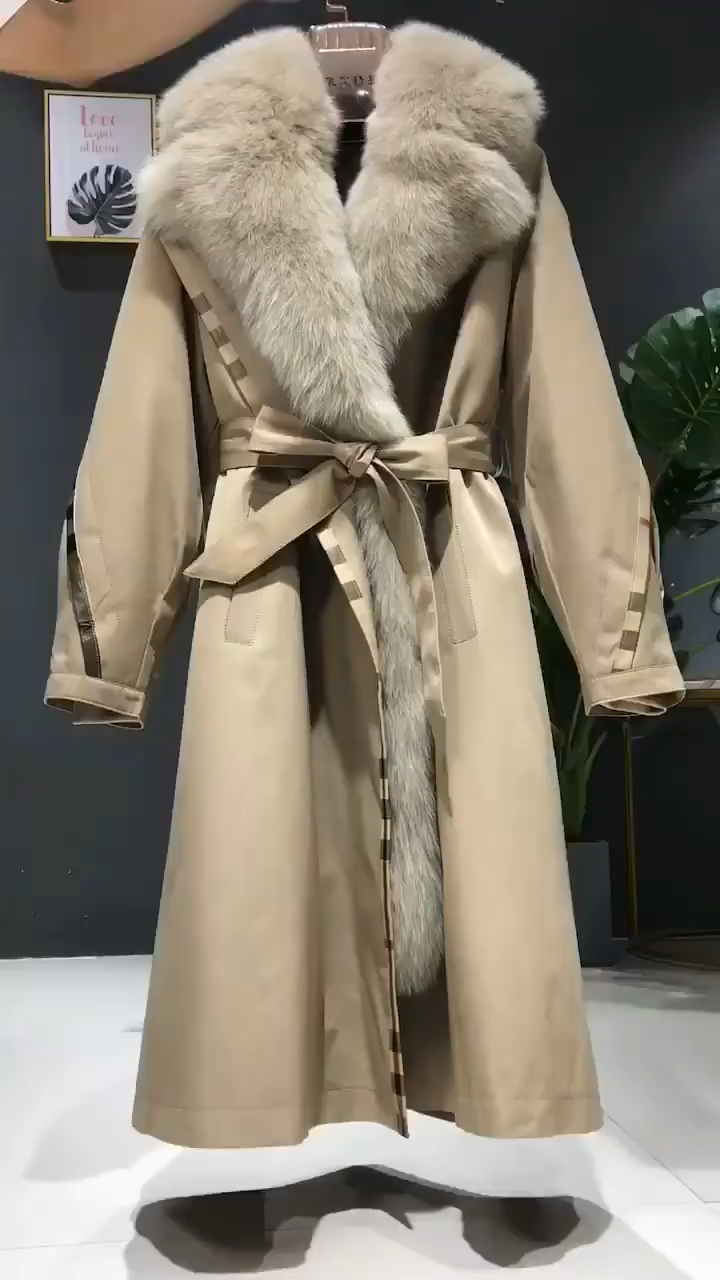 巴家风衣款派克服,整皮超大芬兰狐狸毛领+进口整皮獭兔内胆!反季皮草!