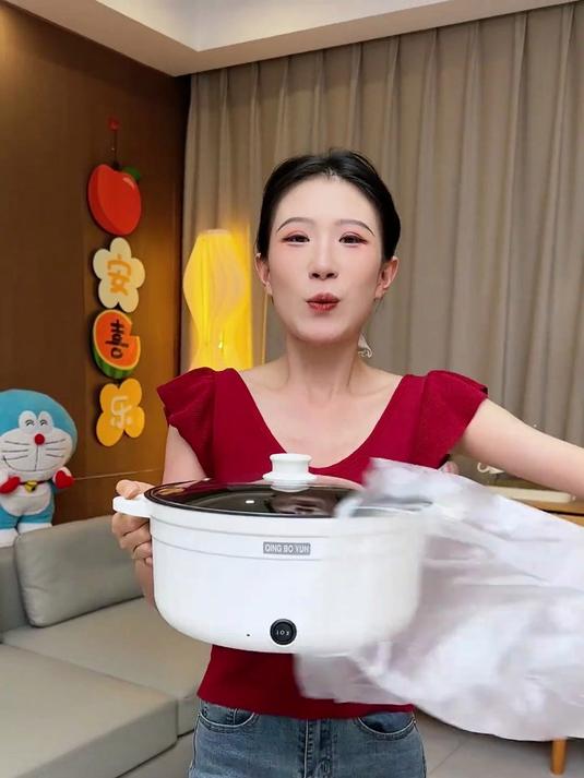 全自动蒸煮一体电煮锅,加热速度快,喜欢嗦粉煮饭煮粥都可以备上