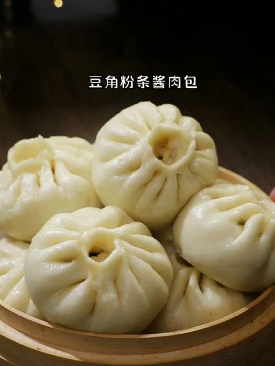 酱肉包的简单做法,蓬松软香,孩子们一口气能吃五个~
