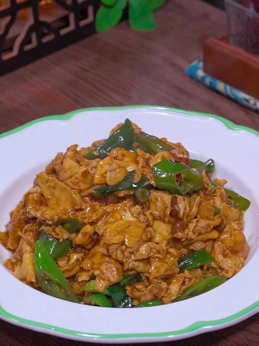 鸡蛋在家里这样炒简单好吃又下饭