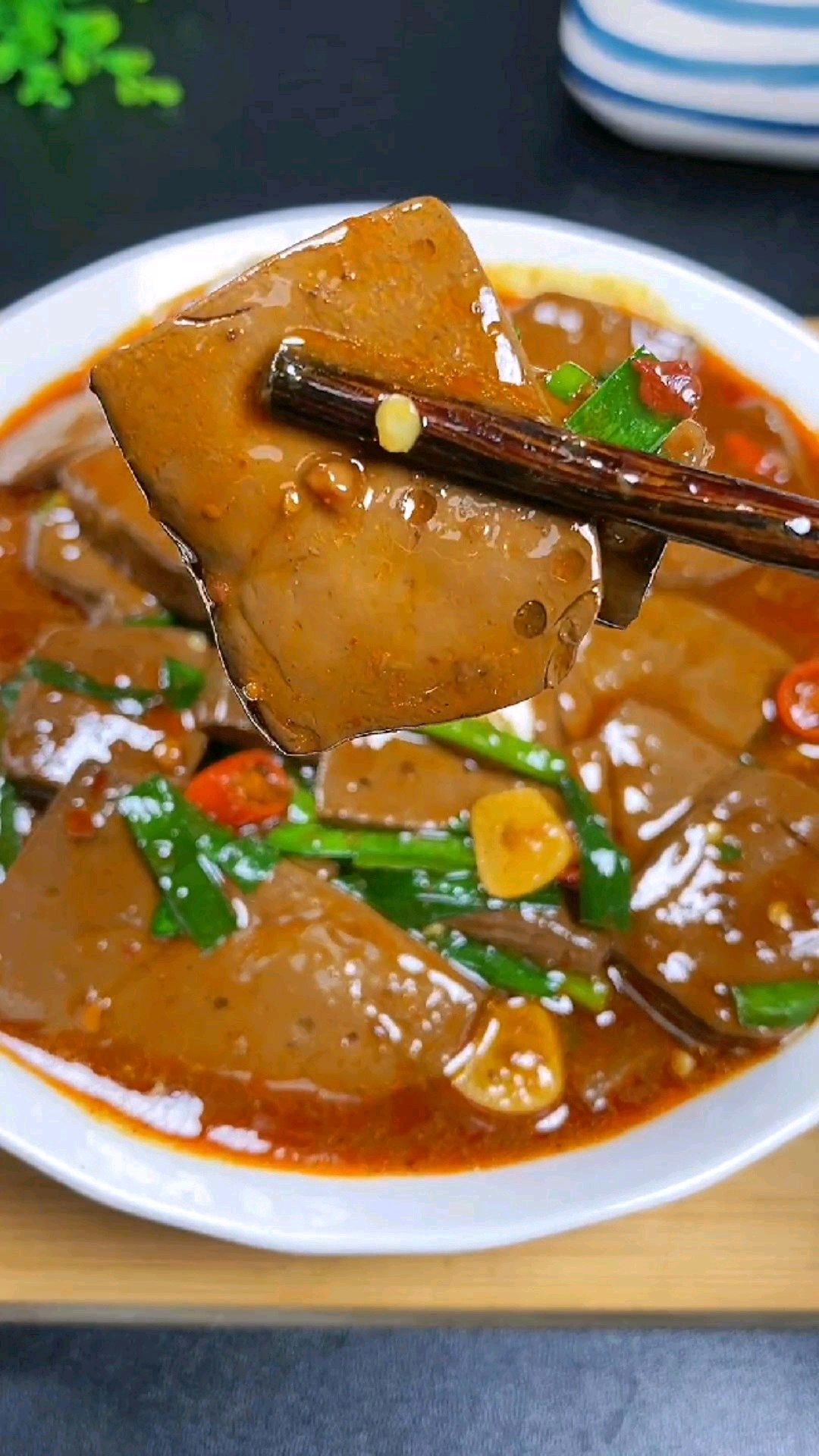 鸭血怎么做好吃,鸭血怎么炒好吃又简单?