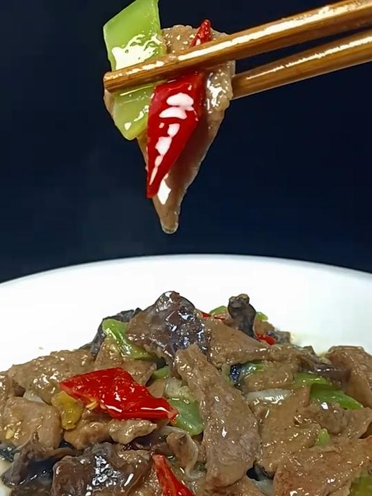 传统川菜白油肝尖