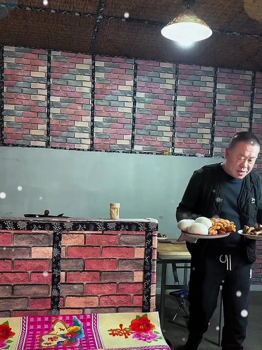 农村柴火灶烧饭