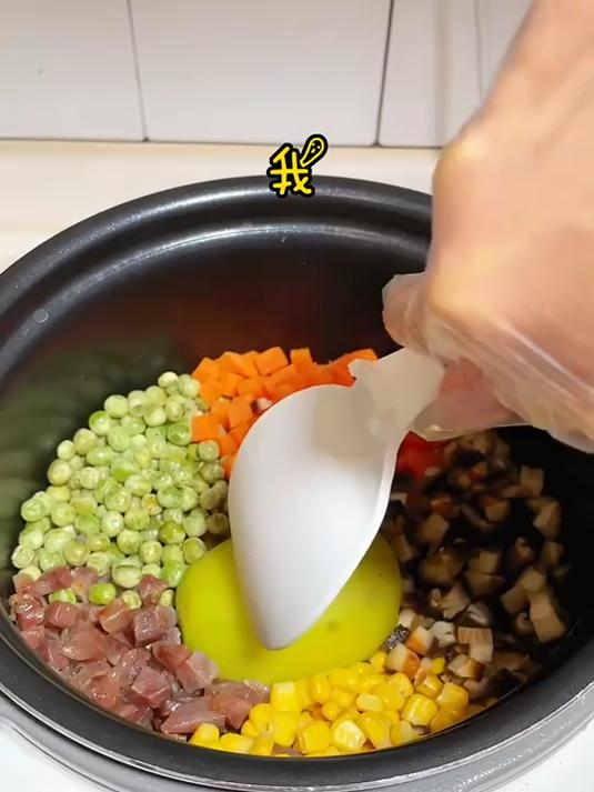 超级适合懒人的土豆腊肉焖饭 快get起来
