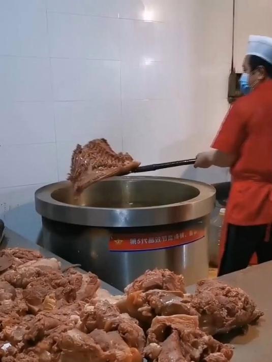 「低脂低糖」正宗东阿五香酱驴肉味道正宗,开袋即食!