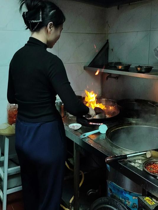南宁的美食很多,但这碗老友湿面是必吃的