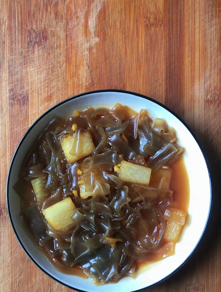 粉条怎么做好吃,分享一道粉条炒冬瓜
