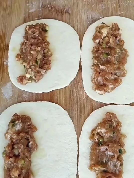小肉花卷的做法