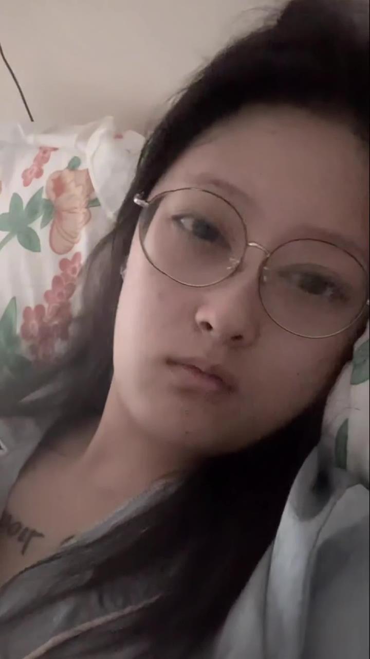 奶茶价的消肿眼影 效果堪比咖啡