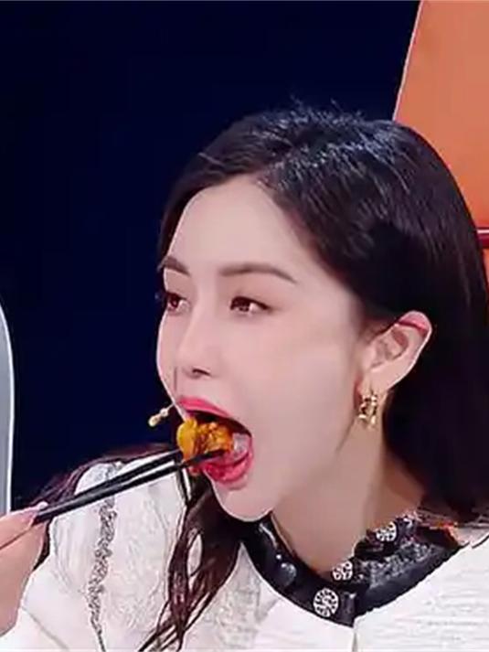 Baby有多爱吃鱼？去餐厅必点松鼠鳜鱼，一次点两条丨听说很好吃
