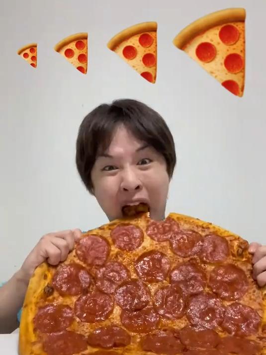 品尝由小到大的披萨!你吃过最大的披萨是多大?