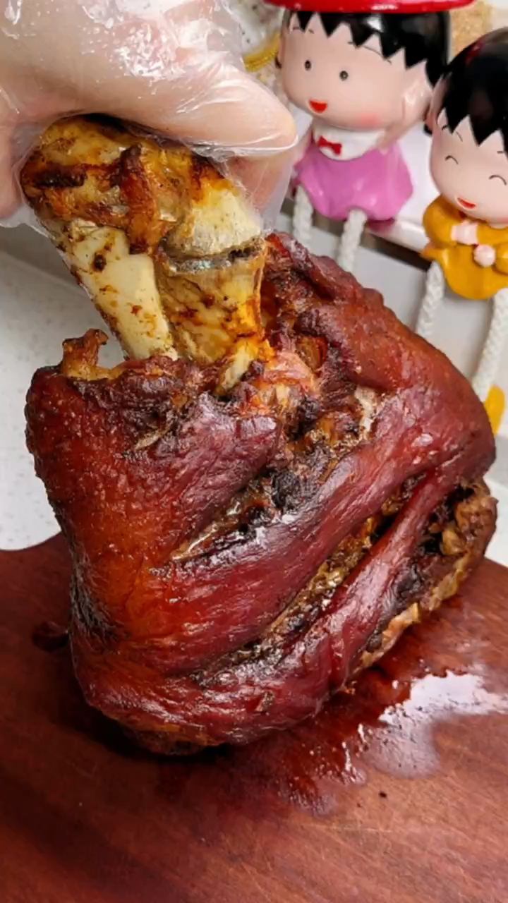 香酥美味的脆皮肘子,吃一次就会让你爱上