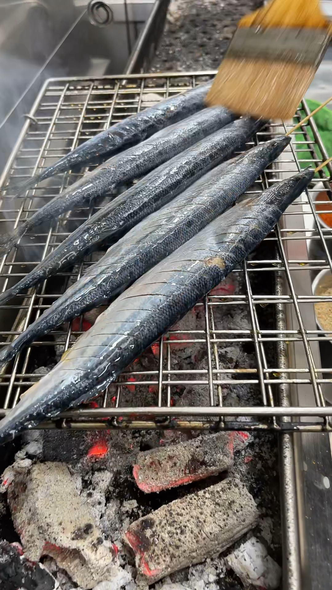 炭烤秋刀鱼来了