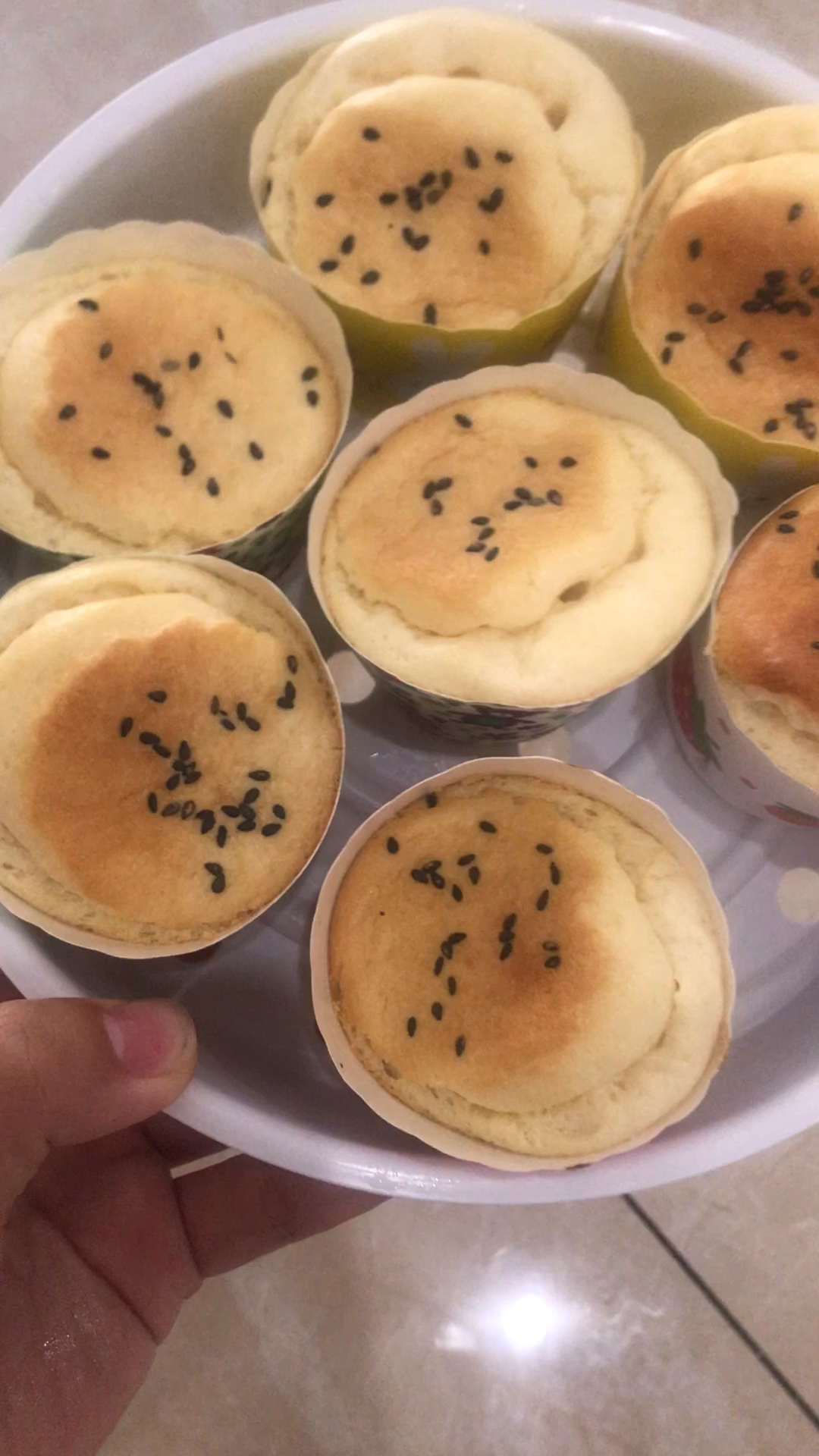 10分钟就能做的宝宝版杯子蛋糕,又简单又营养又好吃～