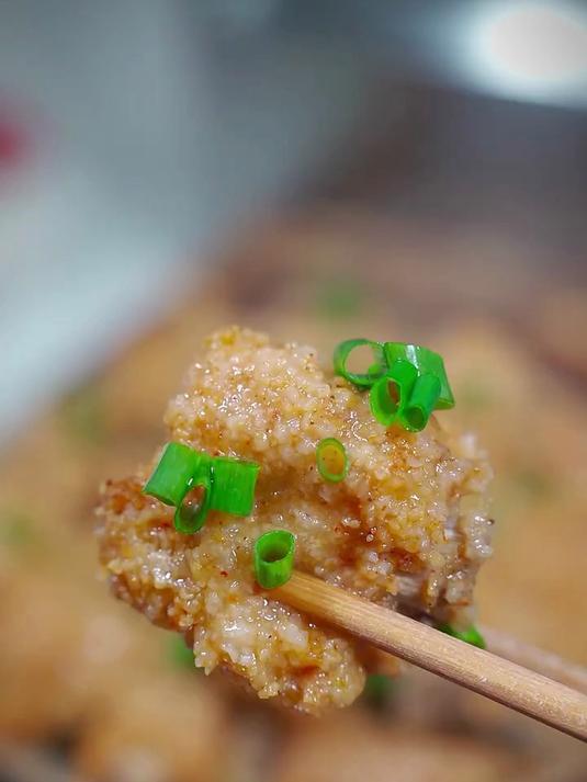 家里的老婆挑食，你就做这个粉蒸排骨！软糯入味