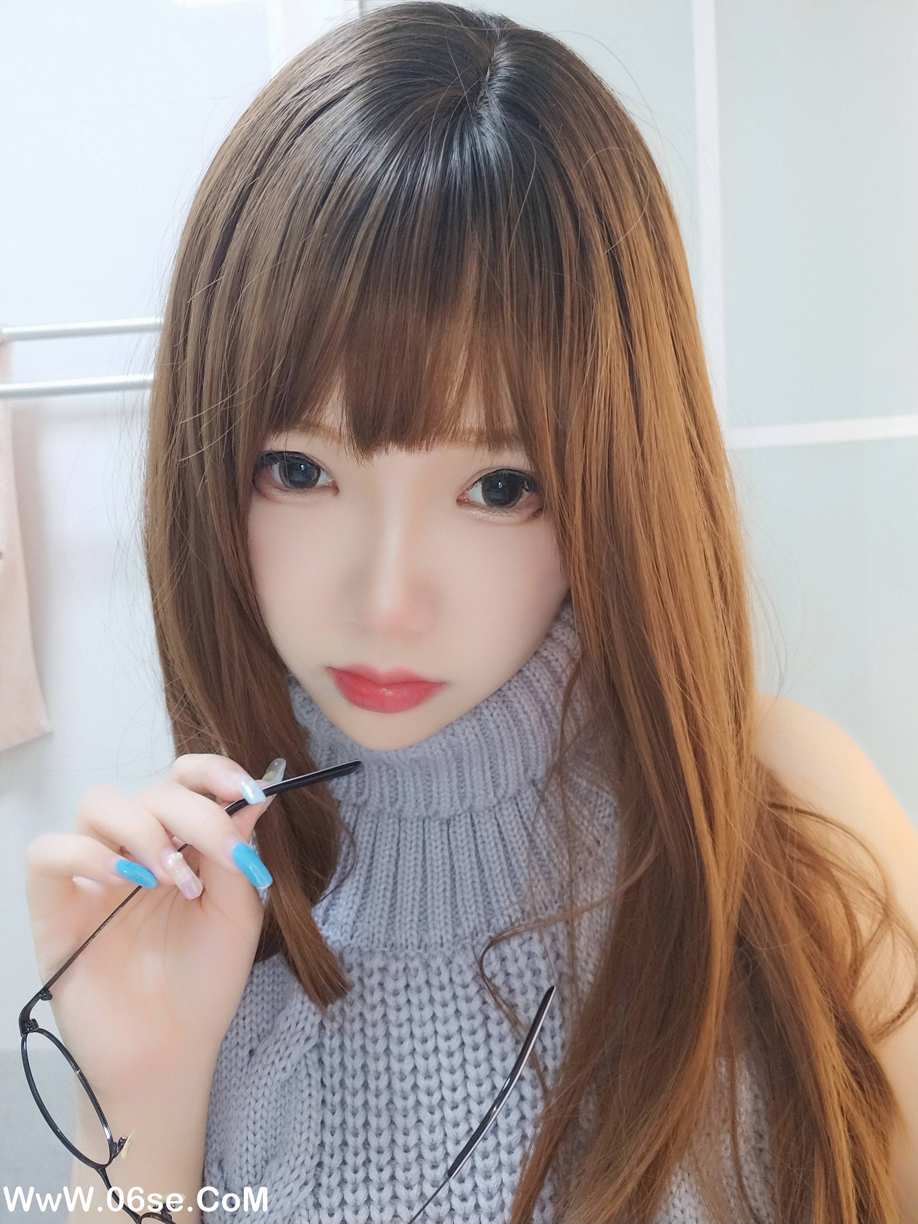 图片[90]-雪晴 – NO.027 黑丝漏背毛衣[156P+38V2.23G]-六色网